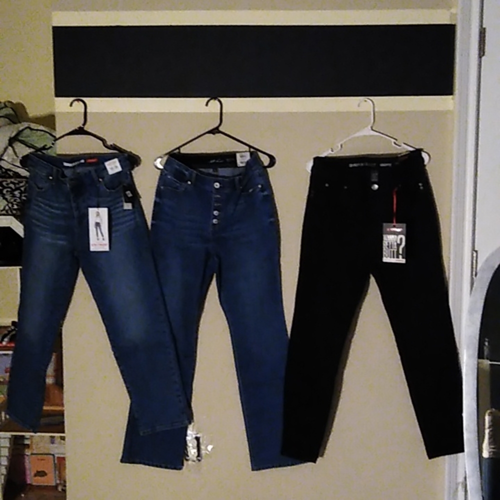 Women's/Junior Fit Jeans